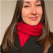 Soy Eva, maestra de Educación Infantil y Educación Primaria, con experiencia en dar clases de apoyo en edades comprendidas hasta 4ºESO y experiencia en inmersiones lingüísticas en la lengua inglesa en el extranjero. Tengo buena conexión con los alumnos y